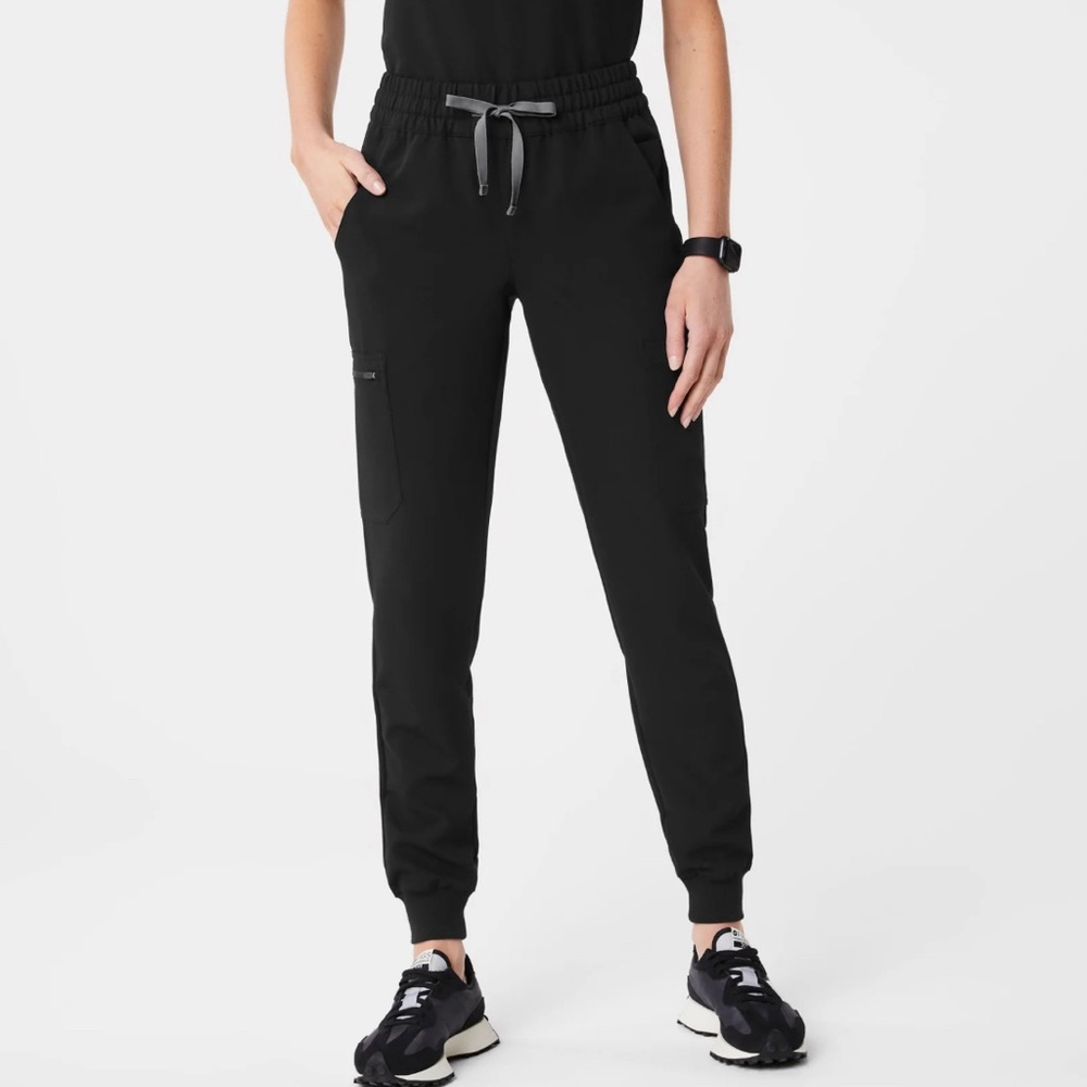 Uman Relaxed Jogger Scrub Pants